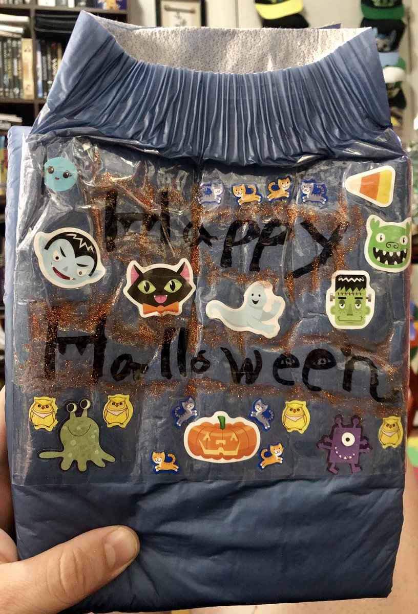 Hisdiaperness's tweet photo. Happy Halloween! I made this diaper to celebrate my favorite holiday https://t.co/mLTezX681A