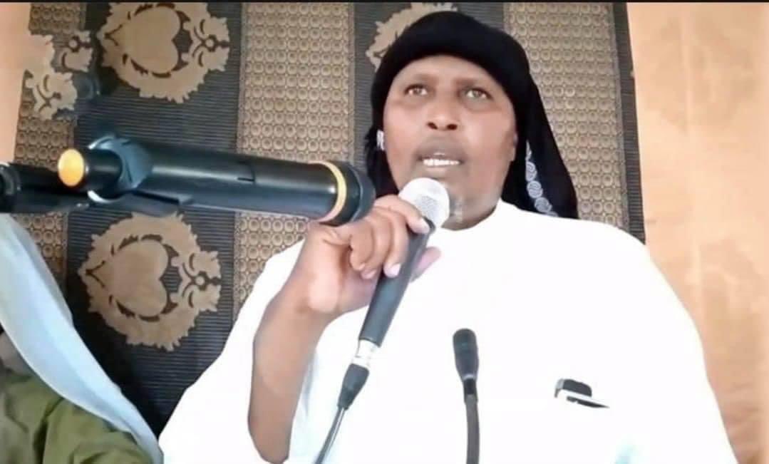 ARahmanMustaf's tweet photo. Breaking: #Somali government forces arrested Sheikh #Mustafa Anod, Who was an Imam for one of the mosque in #Ceelasha Biyaha, Outskirt of #Mogadishu.
Sheikh #Anod use say negative things about the government of #Somalia and the governing system of the country. https://t.co/7hqoLdg8P0