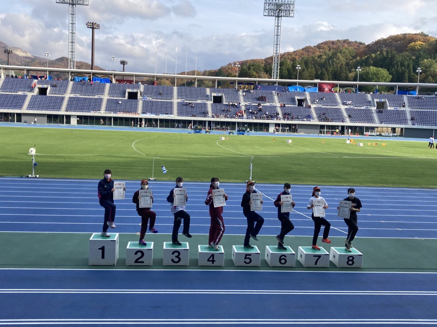 白鵬女子高等学校の生徒らがスポーツで活躍 -- 陸上部が全国高校