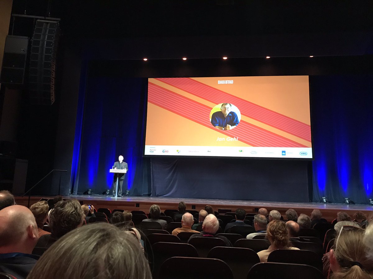 edekkel's tweet photo. Aanwezig op #dagvandestad, aftrap met Jan Gehl over Cities-for-people. https://t.co/VAjPZhY3GX