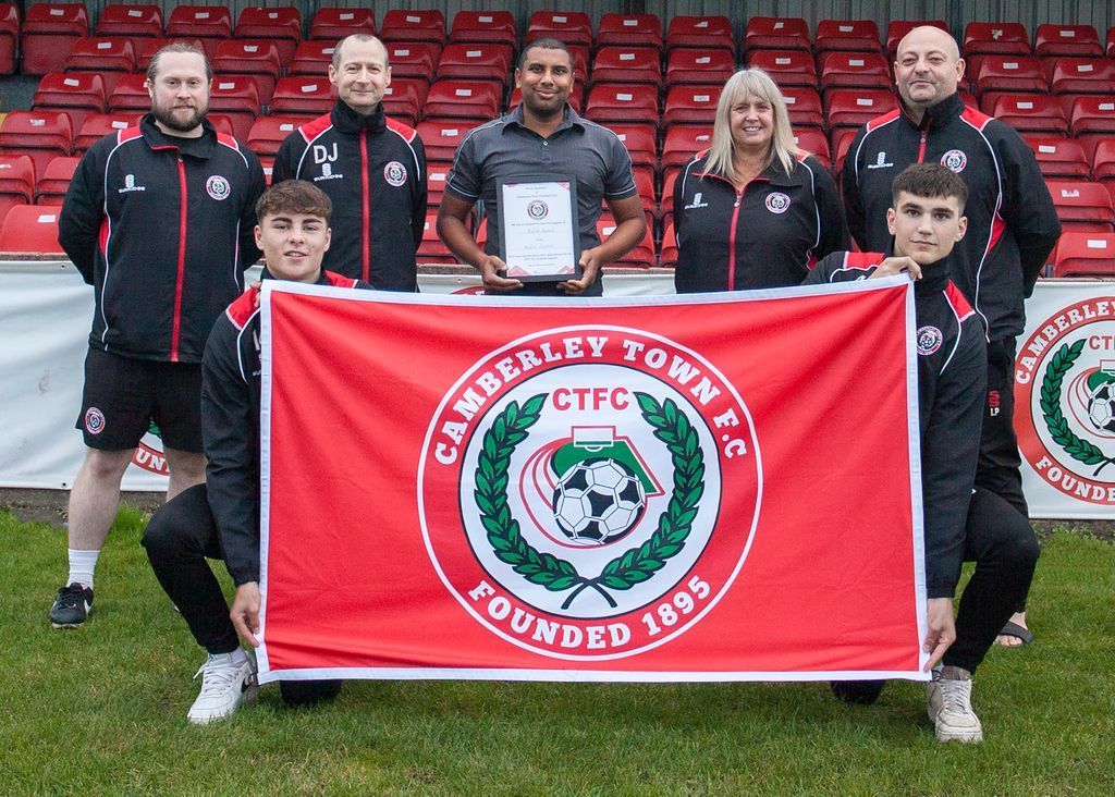 CamberleyTownFC's tweet photo. At our recent sponsorship evening Camberely Town Chairlady, Paula Jewell, along with the management and players from all  our teams presented the company with a token of our appreciation.

#TogetherAsOne #Community https://t.co/X5VP0DF3mh