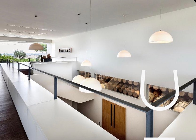 wine_alle's tweet photo. @casarelvas family project was started in 1997, in Redondo, by Alexandre Relvas. Today, Herdade da Pimenta, is the company's headquarters and the new winery, covered in cork and built in depth in perfect integration with Alentejo's landscape.
#winetourism #winescape #partnership https://t.co/vwpRjoikRe