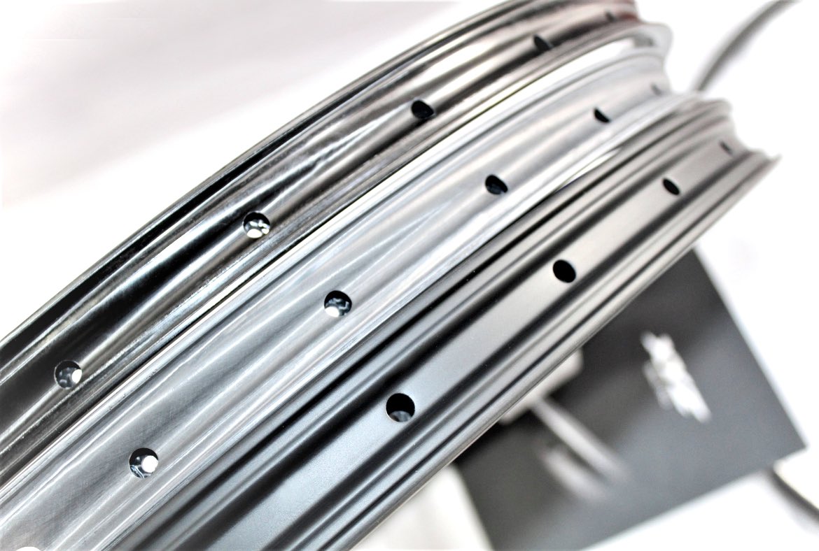 xyzbicycle's tweet image. We recently upgraded the M Series carbon MTB rims, new carbon bike rim covering XC racing to all-mountain &amp;amp; enduro, even to DH racing. #xyzworks #xyzrim #2022cycling
#mtbcrosscountry 
#cyclingmtb 
#mtbtrails 
#allmountainmtb 
#enduromtb 
#downhillmtb 
#mtbdownhill
#mtbfreeride