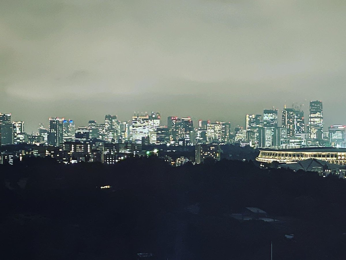 csspcman's tweet photo. Coding Verse inspired by #tokyo tonight!
 #verse #startup #startuplife https://t.co/Jomgota6ao https://t.co/PdldgINThN