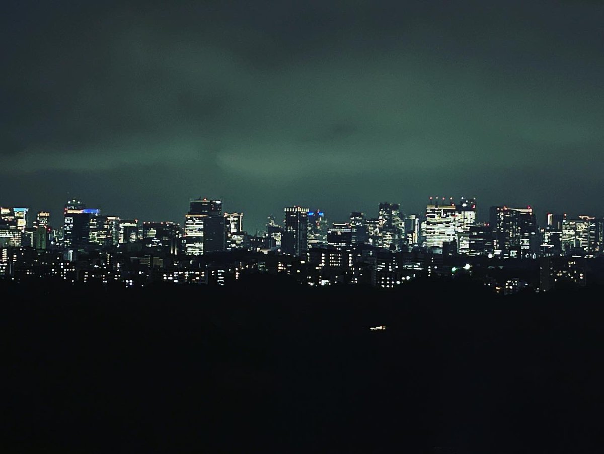 csspcman's tweet photo. Coding Verse inspired by #tokyo tonight!
 #verse #startup #startuplife https://t.co/Jomgota6ao https://t.co/PdldgINThN