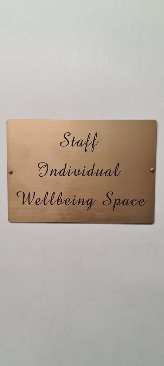 ElizabethSelby's tweet photo. #wellbeing wellbeing space for staff to have time out and reflect. #ReflectionOfYou https://t.co/qBXRQcUkE8