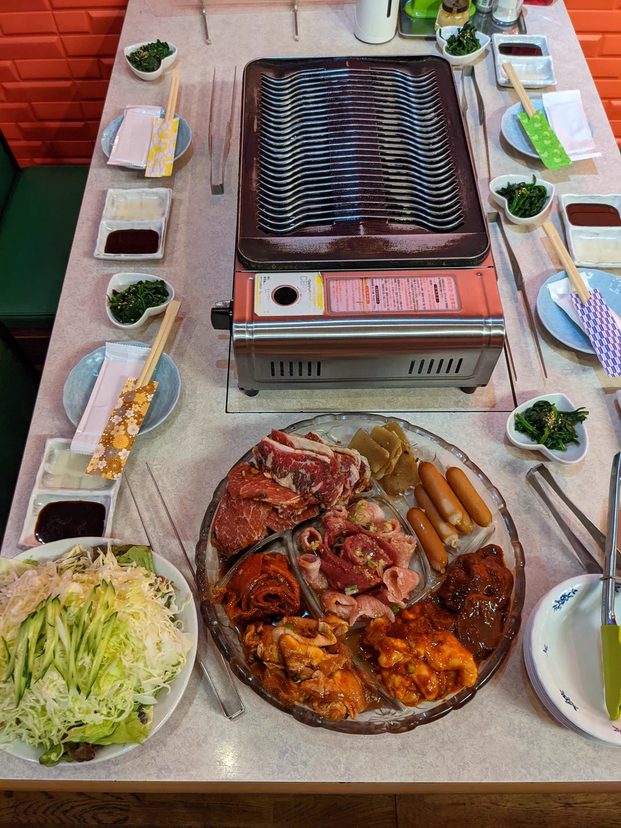女子大生5人が焼肉食べ放題の予約をしたのに？来なくて台無しになる！