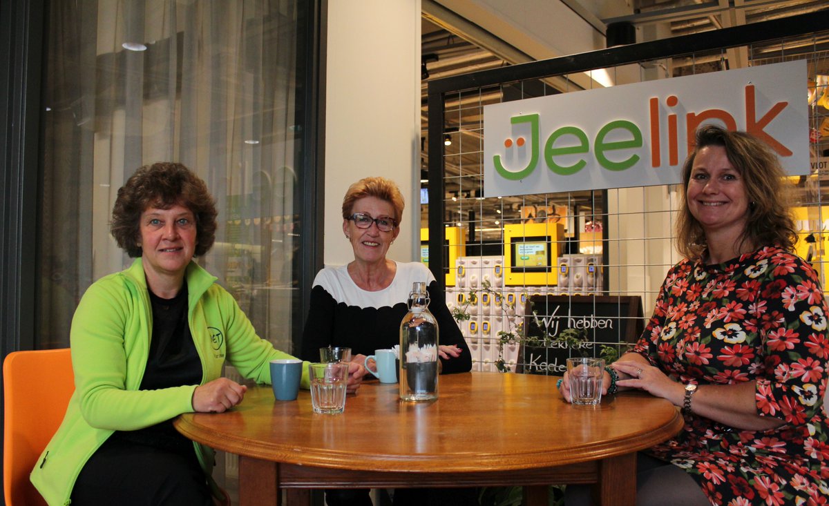 Bij Jumbo Monique in Centrumwaard vindt sinds september van dit jaar elke eerste dinsdagochtend van de maand een koffieochtend plaats voor mantelzorgers die zorgen voor hun partner. 
jumbomonique.nl/nieuws/mantelz…

#jumbo #jumbomonique #heerhugowaard #MET #koffieochtend #mantelzorgers