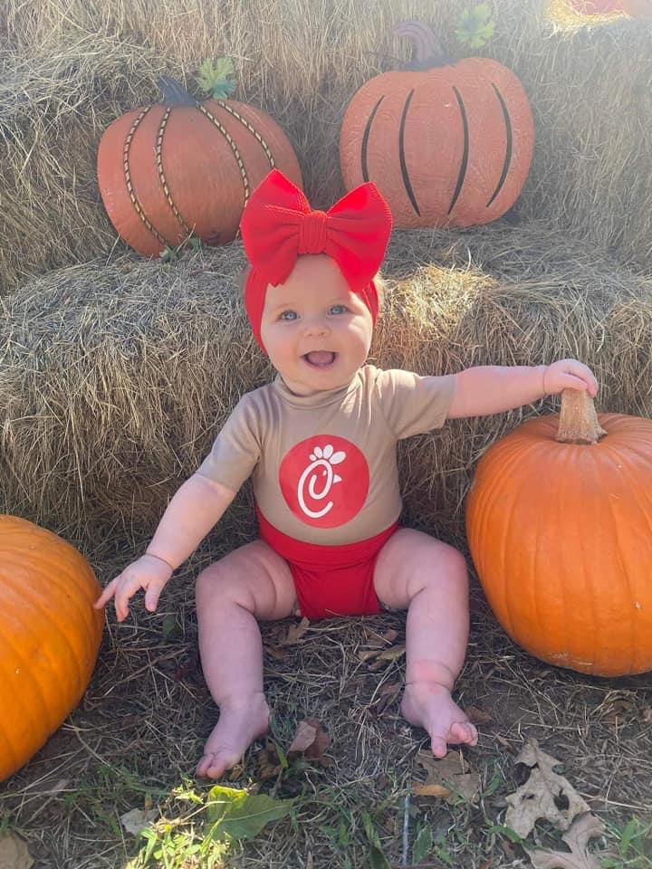 My granddaughter as a Chick Fil A chicken nugget. <a href="/KaraSewellTV/">Kara Sewell</a> <a href="/JesseWFAA/">Jesse Hawila</a> <a href="/wfaa/">WFAA</a> #iamup <a href="/chikfila/">Chik-Fil-A</a> <a href="/ChickfilA/">Chick-fil-A, Inc.</a> <a href="/ChickfilaMobile/">Chick-fil-A Mobile</a> <a href="/wfaaweathertoo/">WFAA-TV Weather</a>