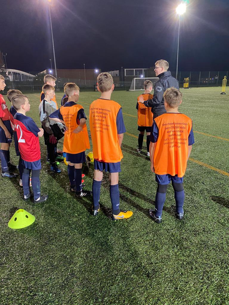 acroversfc's tweet photo. More of the AC Rovers kids now learning about Rail Safety Awareness at training this week.  Great initiative being shared across the groups. 
@BTPNorthScot @ScottishFA @ScotFACentral @neilgraysnp @NetworkRailSCOT https://t.co/i7hg8ng5MB