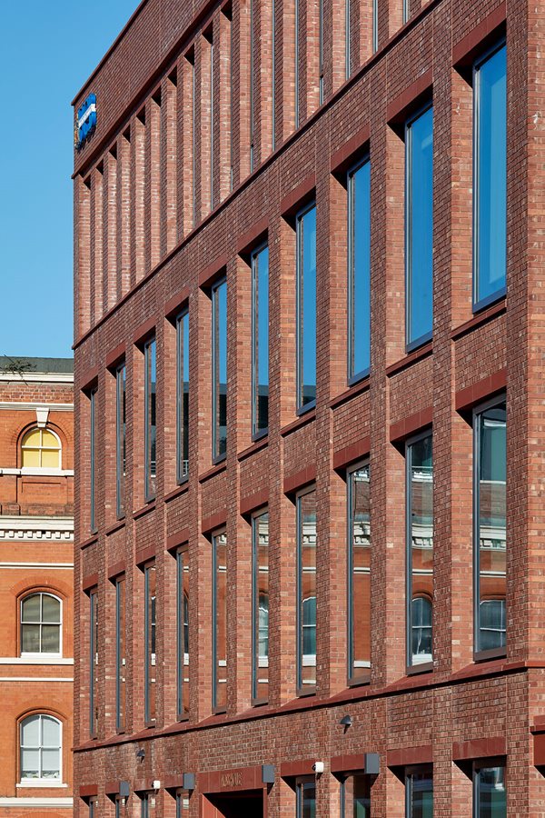concretecentre's tweet photo. In #CQAutumn, online now: @GlennHowells shows the versatility of a repeating structural grid, with a building designed to adapt to @UCBofficial’s ever-changing needs https://t.co/Liv9Z8YO9h https://t.co/jGE1tk4z9n