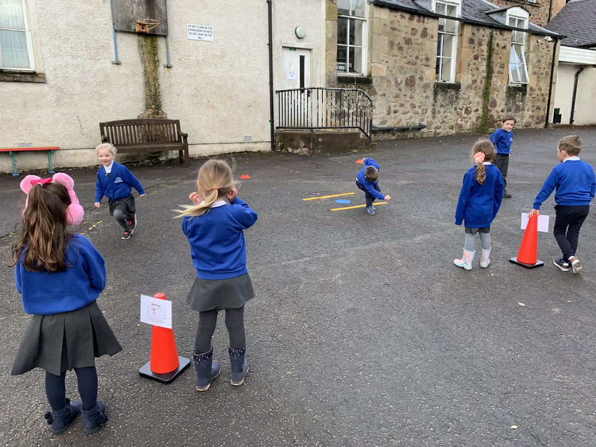 MrsScottCPS's tweet photo. Great start to the week@in P1 @CallanderP  PE with Ms McKie 😀 https://t.co/0AcdDfn8yv