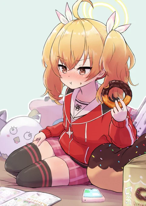 ムチムチな太ももを気にしつつも先生とスイーツイベントめぐりをしたいヨシミちゃん🤤
#ブルアカ 