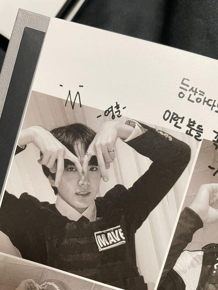 bbangball's tweet photo. 어뜩해 지존잘생김ㅠ https://t.co/uTspIemvZN