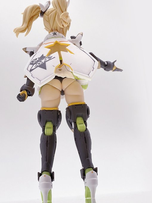 とてもプラモデルとは思えない
ムッチリしたジェネのお尻(*'ω`*)
#ジェネ (ステライノセントVer.) 