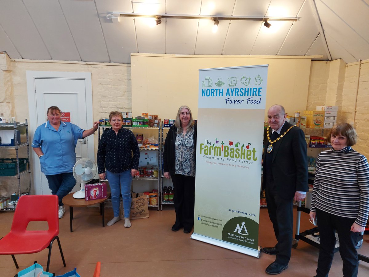 NAC_Provost's tweet photo. I popped into The Farm Basket, Community Food Larder at Towerlands Farm Community Centre on Friday. It was good to hear more about this excellent project and of course from the volunteers of Broomlands and Bourtreehill Community Association. Thanks to everyone involved #community https://t.co/rTFVLhb793