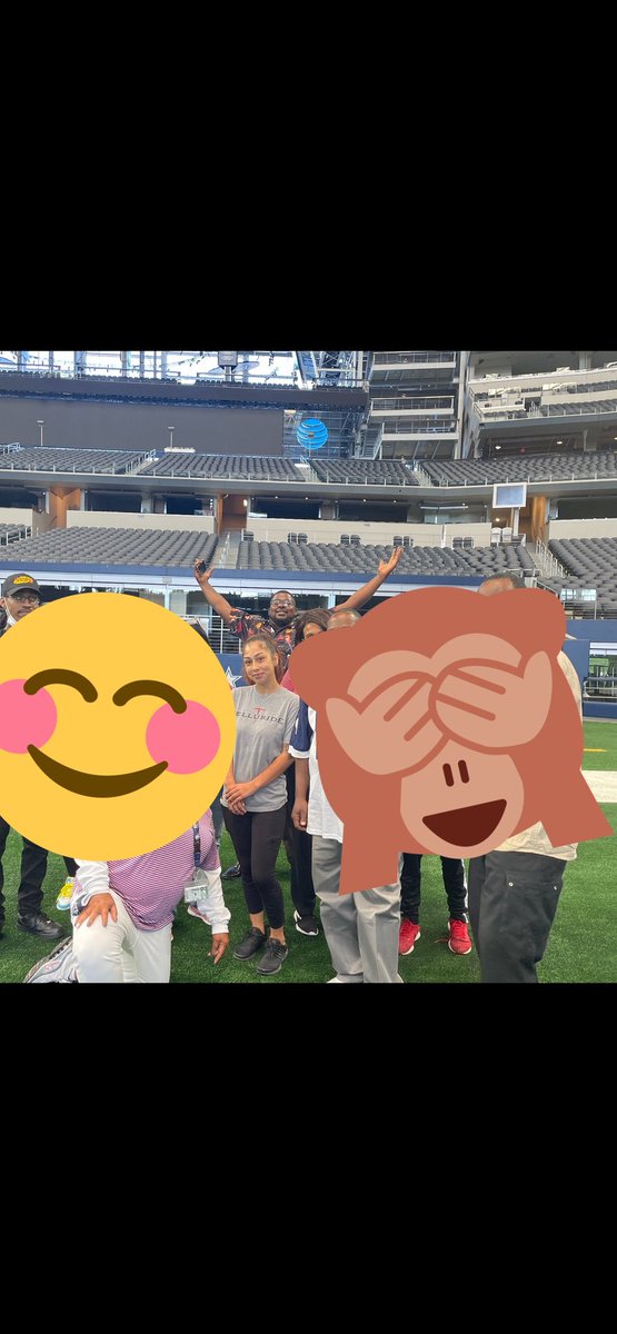 WeBombFirst23's tweet photo. just a few pics of me being at the stadium and stuff https://t.co/LAD94XJZgy