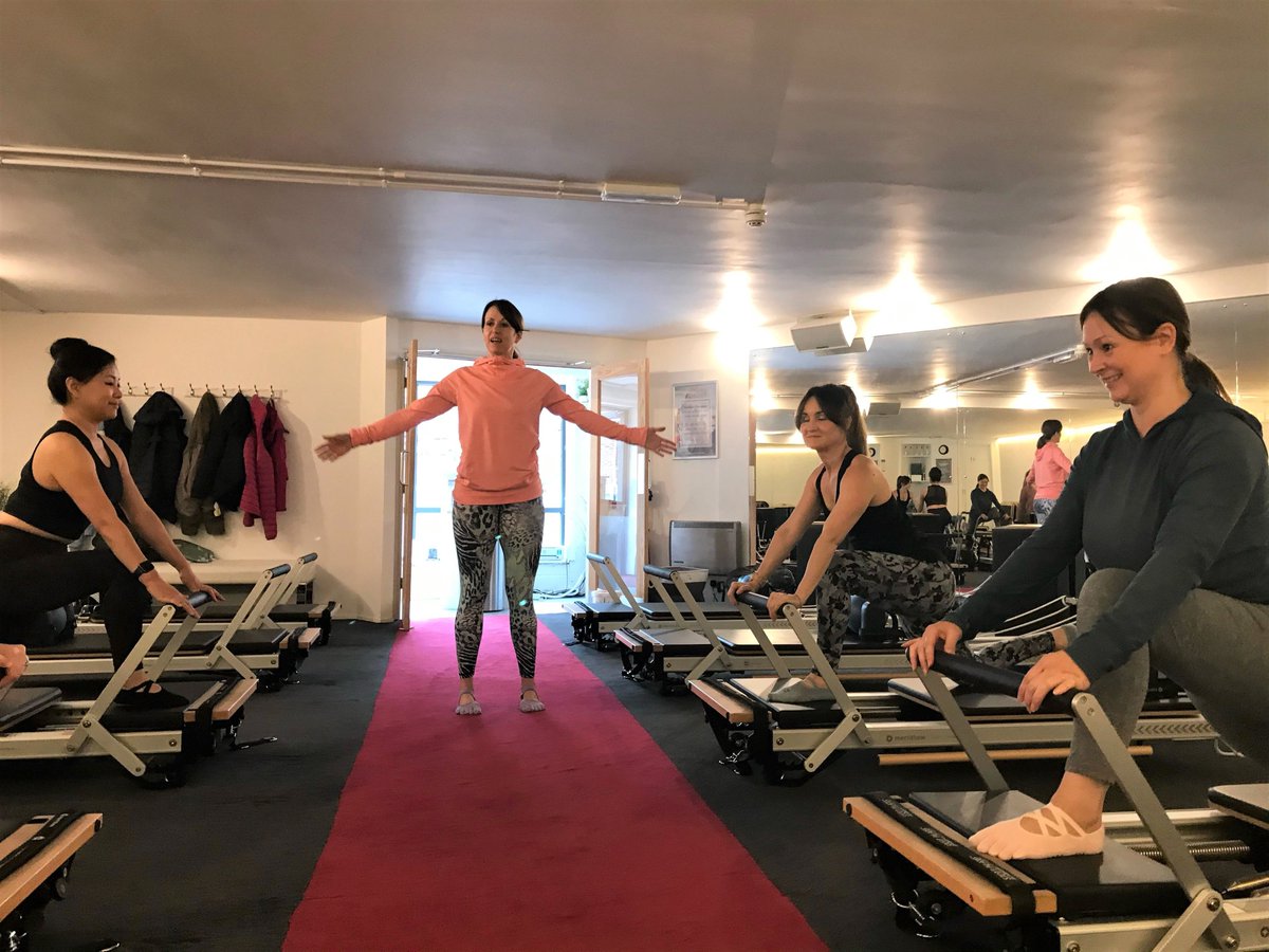 Making light work of the reformer… 

Some of our brilliant reformer Pilates students on their course weekend!

#pilates #reformerpilates #fitness #pilatescourse #fitnesscourse #hfe #reformer #health #personaltrainer