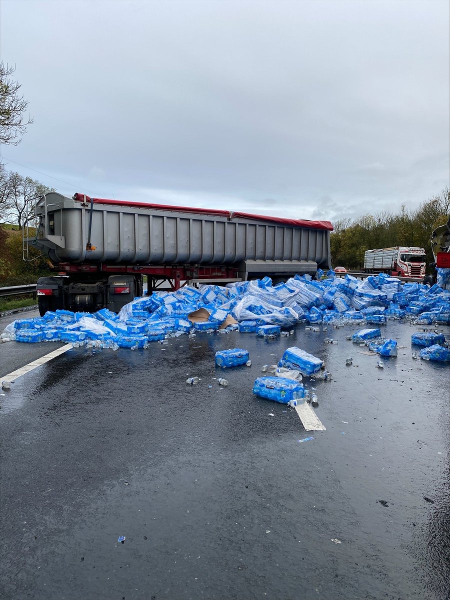 HighwaysNWEST's tweet photo. #M6 in #Cumbria remains closed north J35 to J36, and 2 lanes (of 3) are also closed south J36 to J35 for extensive recovery, clean-up and infrastructure repairs following this mornings collision involving 2 lorries. Allow extra time. Further info here: https://t.co/5LTWoNk0hh https://t.co/ozHG47EILY
