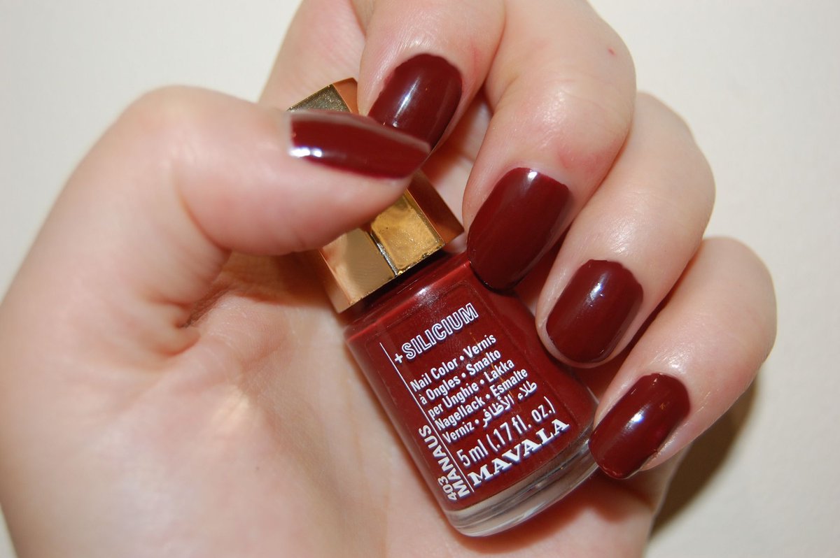 MavalaUK's tweet photo. Another swatch from our new Iconic Colours collection…
Manus is a sultry deep red, voluptuous like the upbeat energy of a Brazilian night!
#Mavala #MavalaUK #IconicColors #MyMavalaousMani #RedNils #AutumnNails #AutumnalNails https://t.co/XKfdKGgZh3
