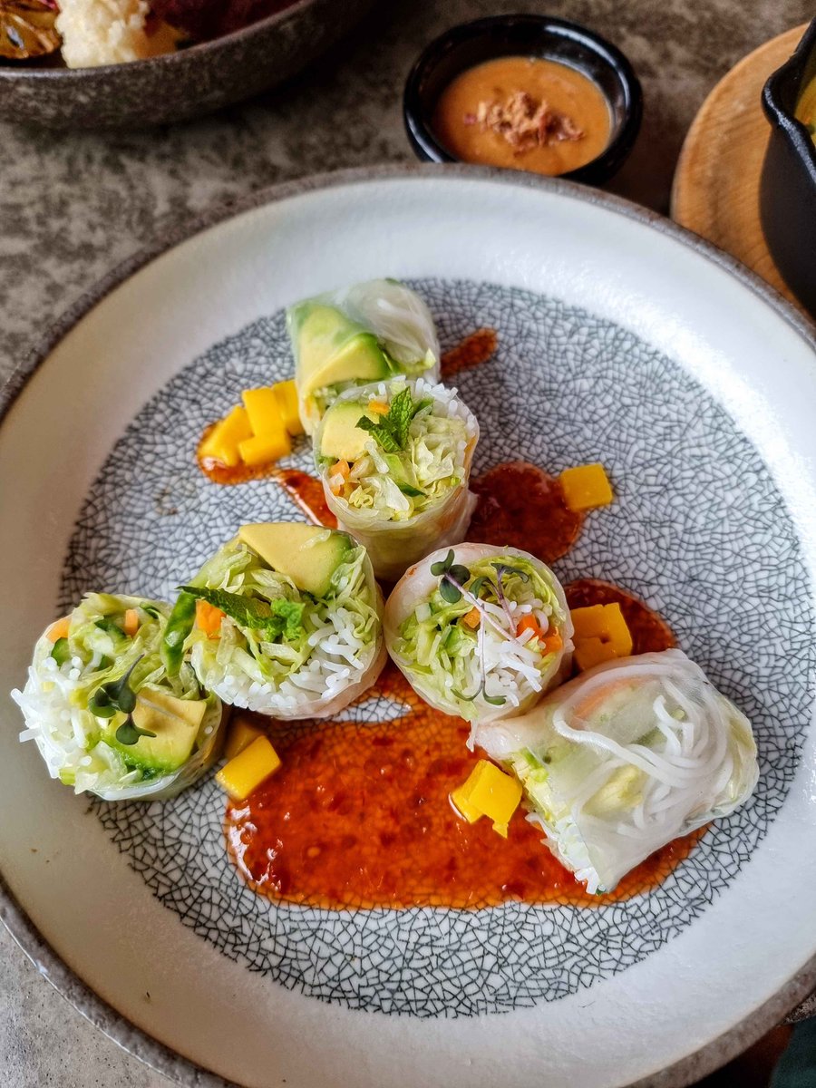 <a href="/PomonaIsland/">Pomona Island</a> and <a href="/MiandPho/">Mi & Pho</a> marvellous collab <a href="/freightisland/">Escape to Freight Island</a> tomorrow for World Vegan Day. I recommend SE Asian spicing as best plant-based route neilsowerby.co.uk/2021/10/27/v-f…