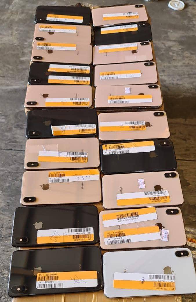 EBOGAD3's tweet photo. Cool prices just dm me for your apple iPhone and any products… 0249210336… Swapping is allowed…!NO HIDDEN FAULTS https://t.co/sfYBrq3JqS