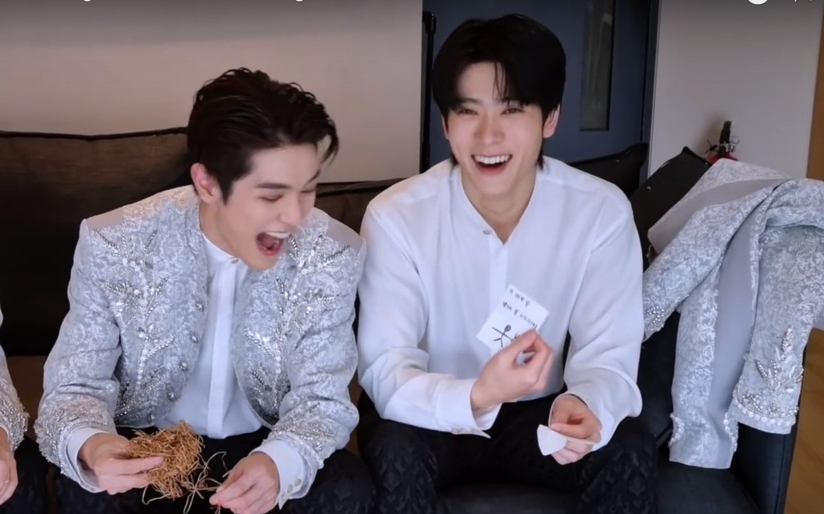 ตี้ tweet media