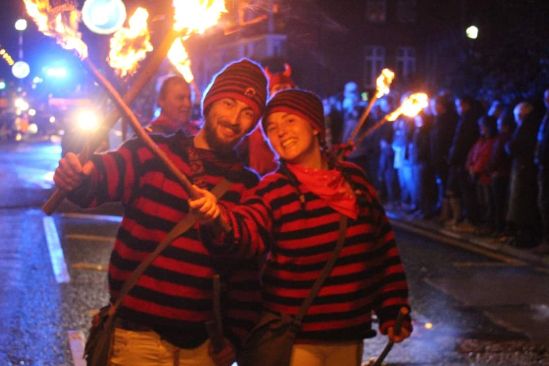 Sussex_Bonfire's tweet photo. A few photos from Littlehampton bonfire on Saturday night. Another big bonfire to warm up around on a chilly & windy night #sussexbonfire #littlehamptonbonfire #bonfireisback #bonfire #Littlehampton #Sussex #procession #westsussex https://t.co/BDzo2S2Ps8