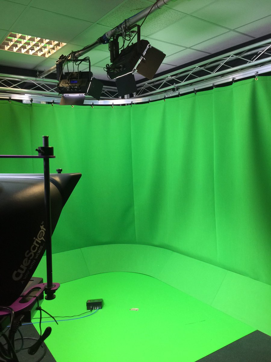 theactorswheel's tweet photo. Interested in Acting or Musical Theatre study in Devon? Consider @marjonuni your top pick. Taught by leading professionals with exclusive access to industry grade equipment, our courses will carefully guide you along on your path to success. Find out more: https://t.co/51HIS4h3CA https://t.co/S3ybqkV6j4