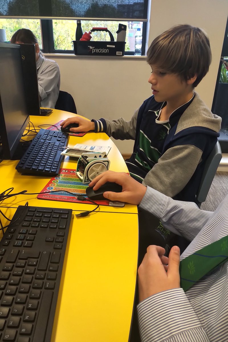 KewHouseICT's tweet photo. #coding #kewhouse #inspiring future coders. https://t.co/eUskXCOfvZ