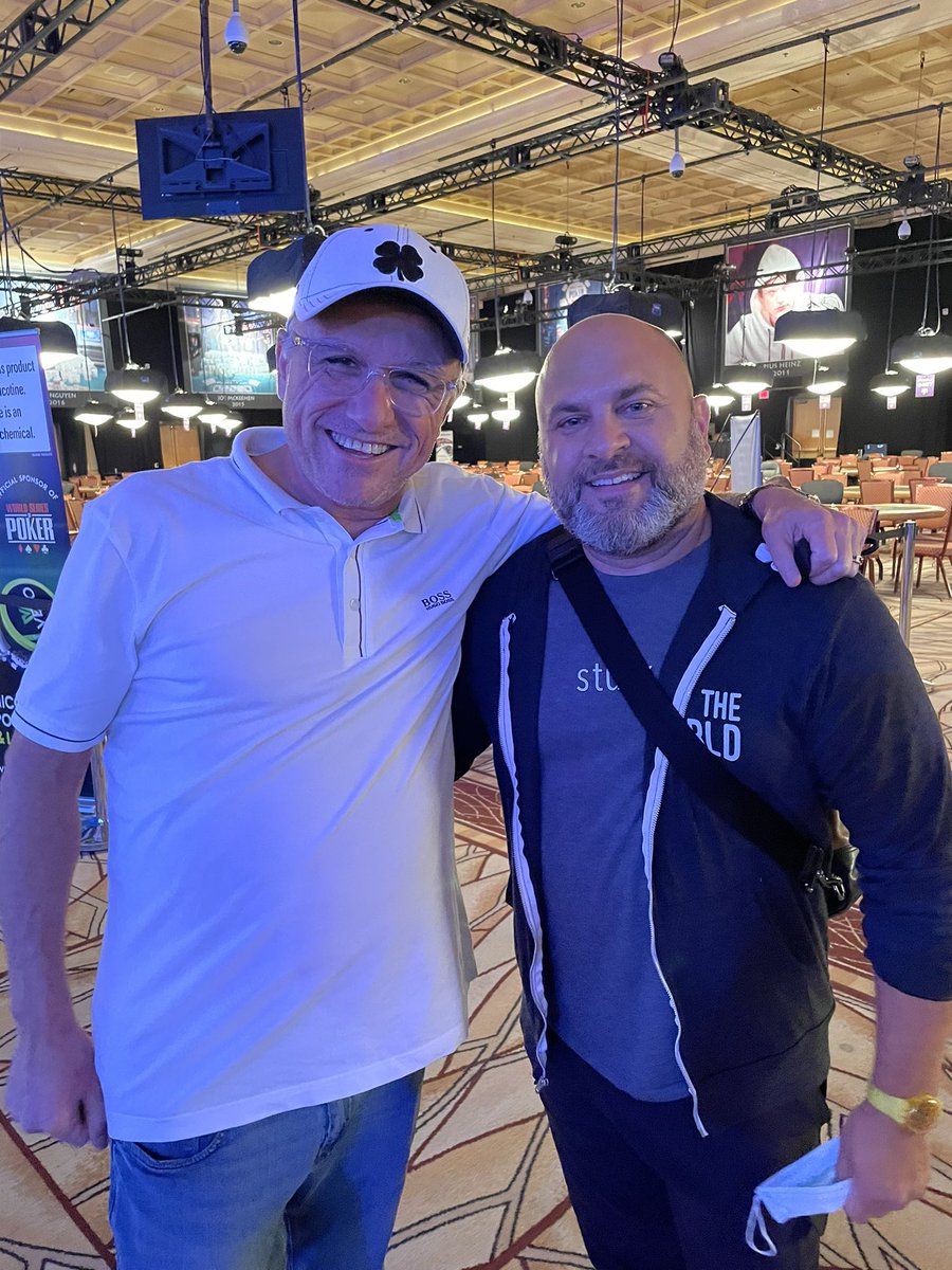 Biscuit (@johninpearland) on Twitter photo One of THE best to ever do it. And they don’t make many nicer guys than him. Thanks <a href="/elielezra1/">Eli Elezra</a> for the time and pics; it was a thrill.
#idol One of THE best to ever do it. And they don’t make many nicer guys than him. Thanks <a href="/elielezra1/">Eli Elezra</a> for the time and pics; it was a thrill.
#idol