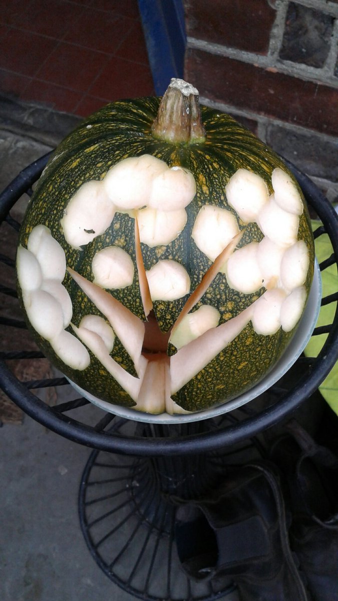 greenbeltsal's tweet photo. #OneMinuteToMidnight @COP26 
Here's a #pumpkin 4 @BorisJohnson @UKParliament 
For all the #trees #biodiversity that has been flattened by this #government 
#GhostTrees #Halloween 
@Owlthorpefields @save_our_fields
@Hs2Rebellion 
@saveferriby2020
@save_our_fields 
@saverimrose https://t.co/BvwzuZWOSh