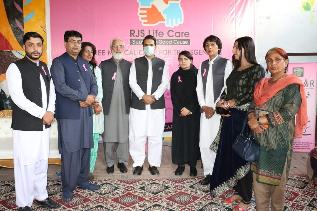 Rjslifecare's tweet photo. Transgenders medical camp @Rjslifecare at Bari Imam Islamabad graced by Chief Guest Honorable Mr.@hamzashafqaat @dcislamabad &amp; distributed giveaways in the participants. Served more than 350 people with Free Laser treatment, Medicine &amp; Diagnostic Tests    
#equityfortransgenders https://t.co/j8KSy3FWbU
