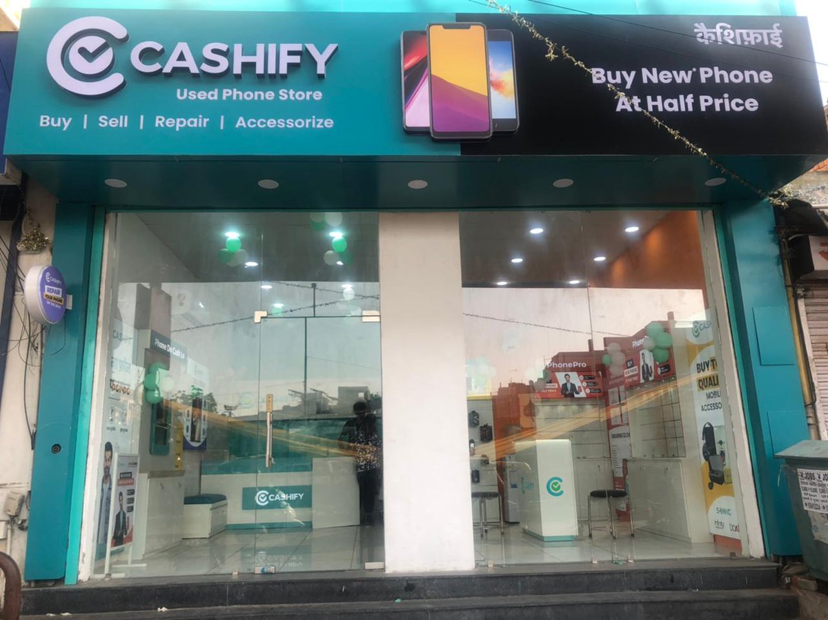 Cashify_'s tweet image. 75+ stores and counting!🥳🥳
Delighted to present 7 all-new Cashify Stores all over India, inaugurated today!
Walk today for quality mobile solutions. 
Here are some snaps straight from the stores. 1/2