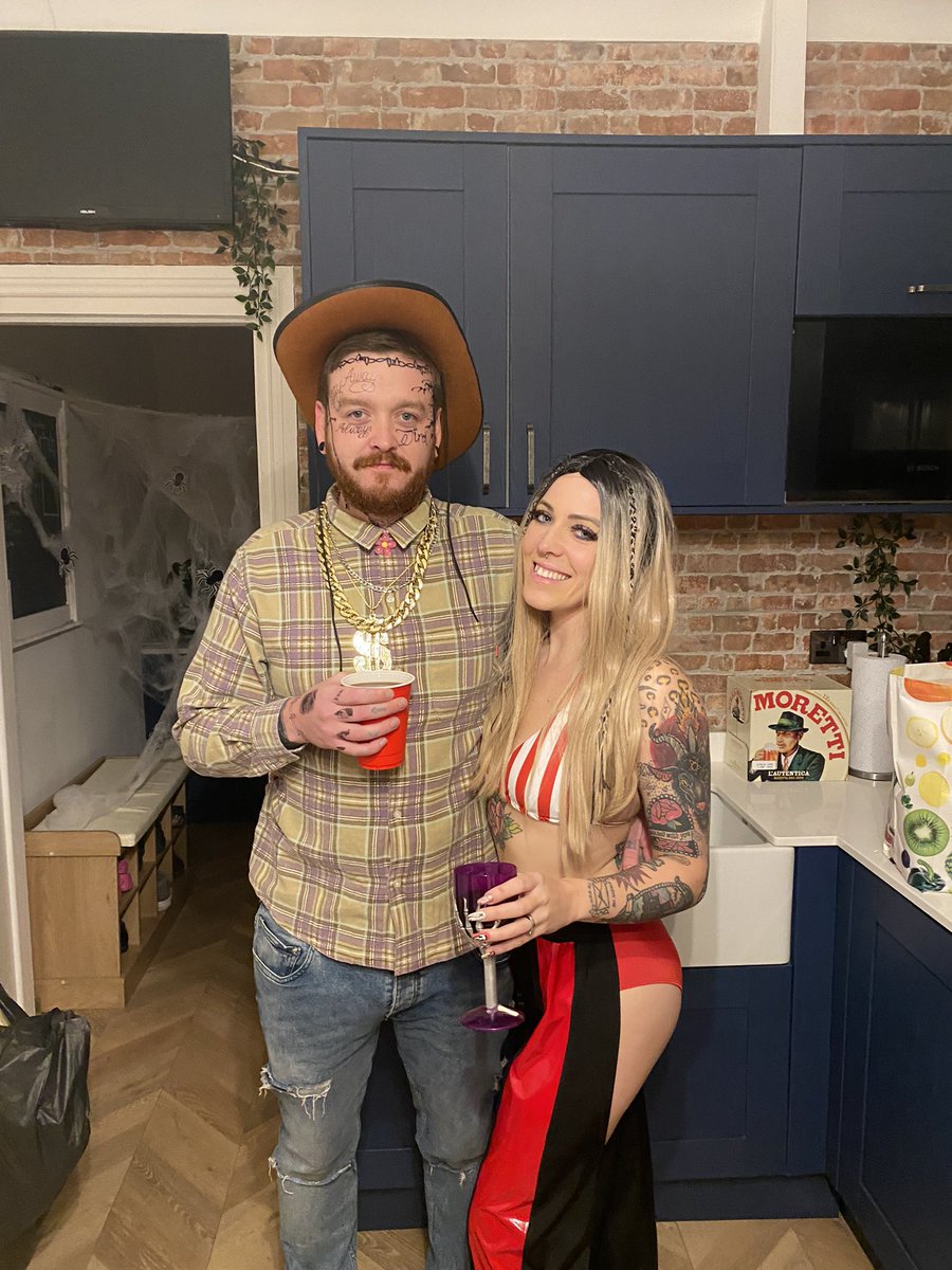 st0vesy's tweet photo. @PostMalone @rriproarin @xtina how good does Daniel look as Posty. Don’t think my Xtina is too bad either 🥰 https://t.co/xNV2RO63DX