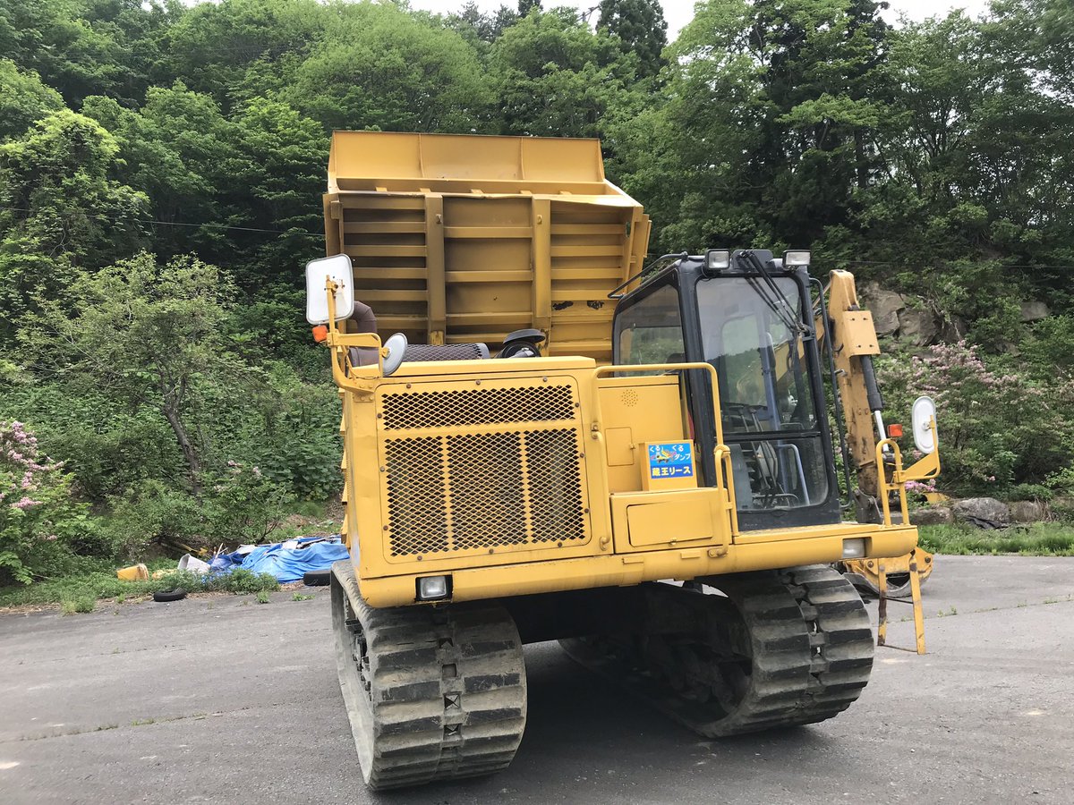 jkundayoo's tweet photo. レンタルで借りたやつ、コマツは初めて乗ったけどクルクル最高ね!!
#キャリアダンプ
#CD110R https://t.co/gN0jq7h1i0
