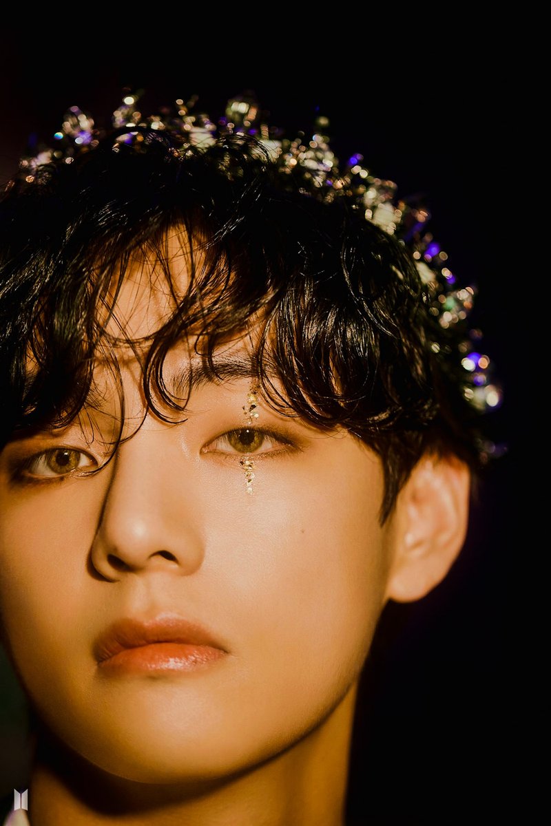 taeditorials's tweet photo. No matter the filter he is ethereal.

~ #V #방탄소년단뷔 https://t.co/CXfK9Qc56l