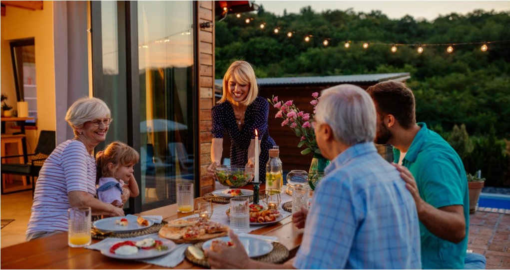 Juhlavuonna 2022 tavoitellaan Tuotto-osuuden hyvän 3,25 % koron lisäksi 1,2 % -yksikön lisäkorkoa, eli korko on mainio 4,45 %.

Hieno mahdollisuus @OP_Ryhma omistaja-asiakkaille sijoittaa omaan pankkiin ja hyötyä sen menestyksestä.
#sijoittaminen