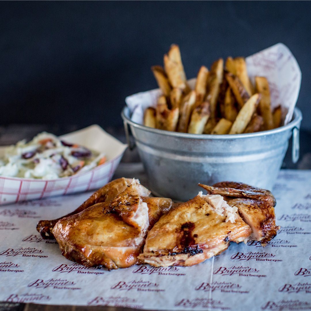 ArthurBryantsKC's tweet photo. Chicken and barbeque are the secret to having a great day! Today's staff pick of the week is our half chicken.
#ABsPickoftheWeek #ArthurBryantsBarbeque #halfchicken
https://t.co/ur2l2bctIP https://t.co/2M8rZBcBIa