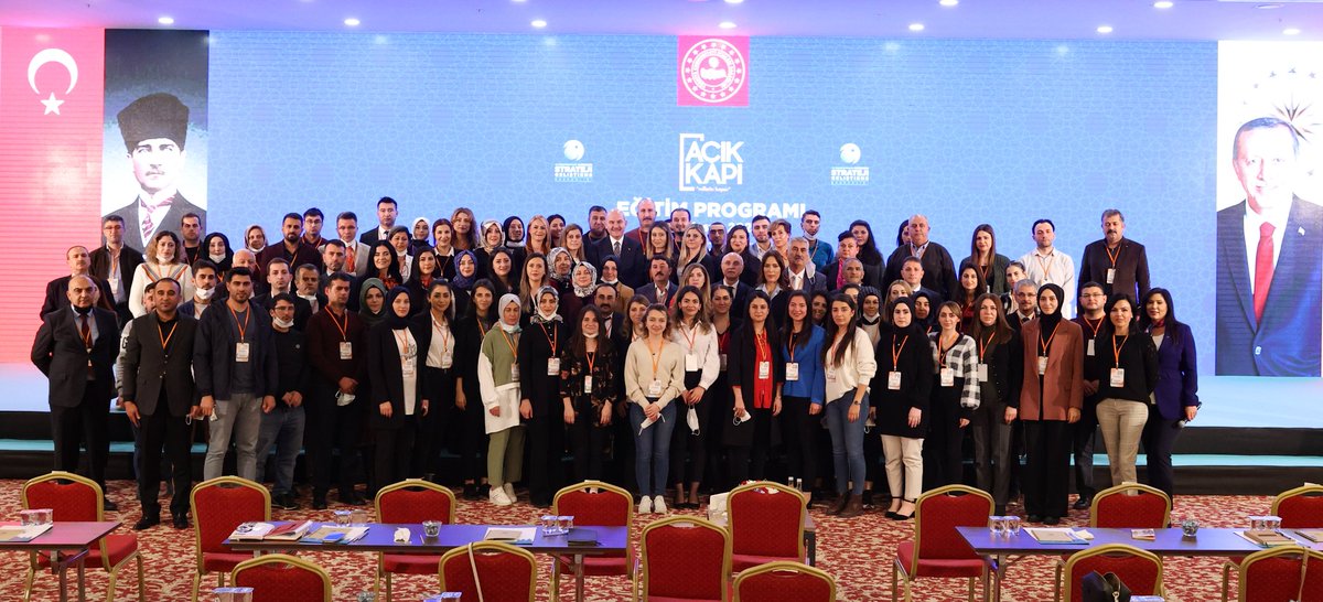 Açık Kapı kurumu, bir tesadüf eseri değildir; Türkiye’nin 21. yüzyılda başladığı değişimin, dönüşümün, bir devrimin neticesi olarak ortaya çıkmıştır.

Açık Kapı ile dünyanın gelişmiş ülkelerinden çok daha iyi bir noktada olabilecek bir anlayışı gerçekleştiriyoruz