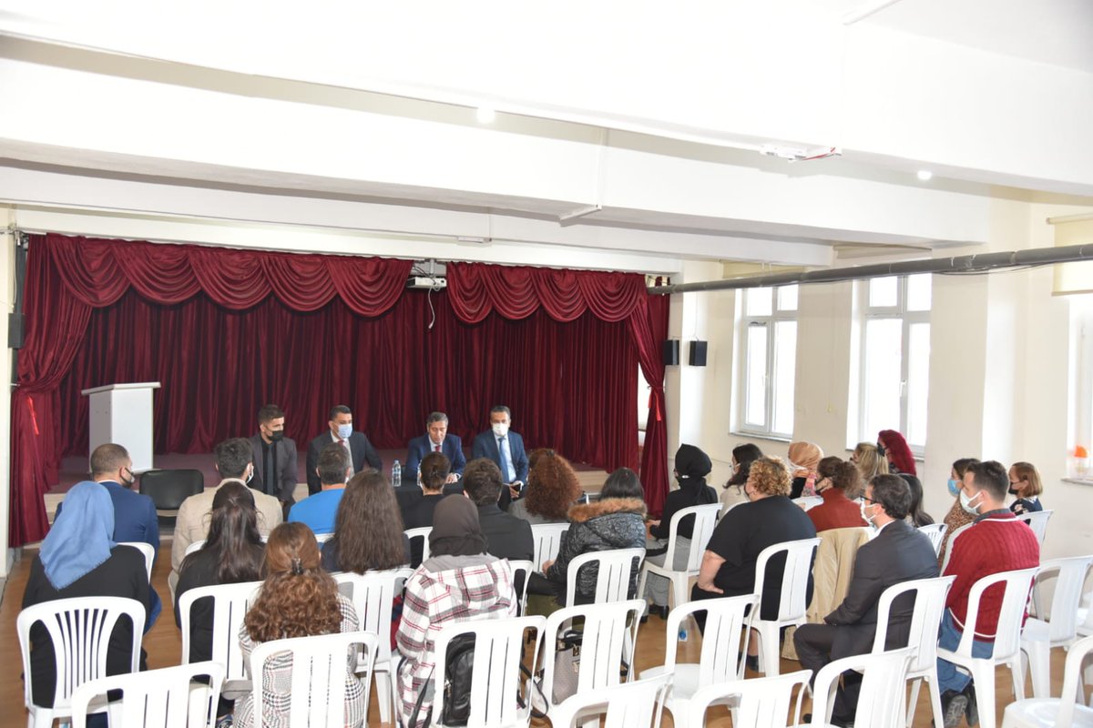 SaraylarM's tweet photo. İl Milli Eğitim Müdürümüz Sayın Ali Tatlı okulumuzu ziyaret ederek 2021-2022 eğitim-öğretim yılı faaliyetlerini yerinde inceledi. Öğretmenlerimiz ile görüşerek dilek ve önerilerini dinledi. 

@MarmaraMem 
@TC_Marmara 
@tatliali12 
@balikesirmem https://t.co/b4kSzee2Xm