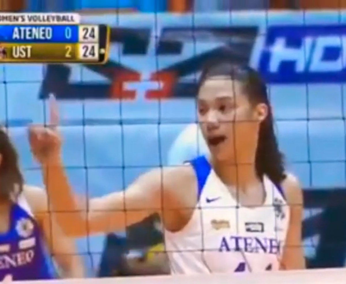 gae4beaddie's tweet photo. from referee to camera man grabe HAHAHAHAHAHAHA 😭😭 https://t.co/JKVjmTGY8I