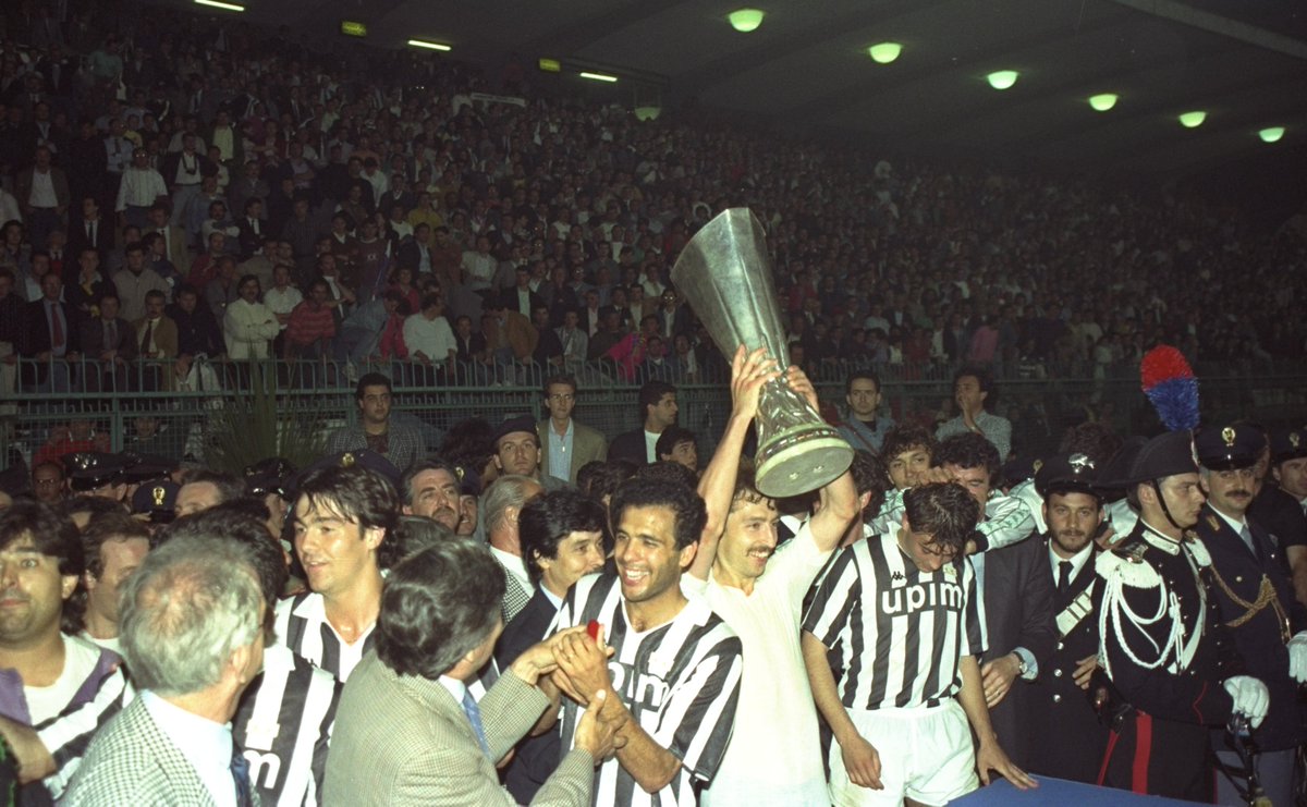 Sporf's tweet photo. 📅 124 Years Ago Today: 

⚫ @JuventusFC was formed! ⚪

36🏆🇮🇹Serie A
14 🏆🇮🇹Copa Italia 
9🏆🇮🇹Supercoppa Italiana 
3🏆🇪🇺 UEFA Cup 
2🏆🇪🇺 Champions League
2🏆🇪🇺 UEFA Super Cup
2🏆🌍 Intercontinental Cup 
1🏆🇪🇺 Intertoto Cup

🙌The most successful club in Italian football! https://t.co/n9sva6LZBE