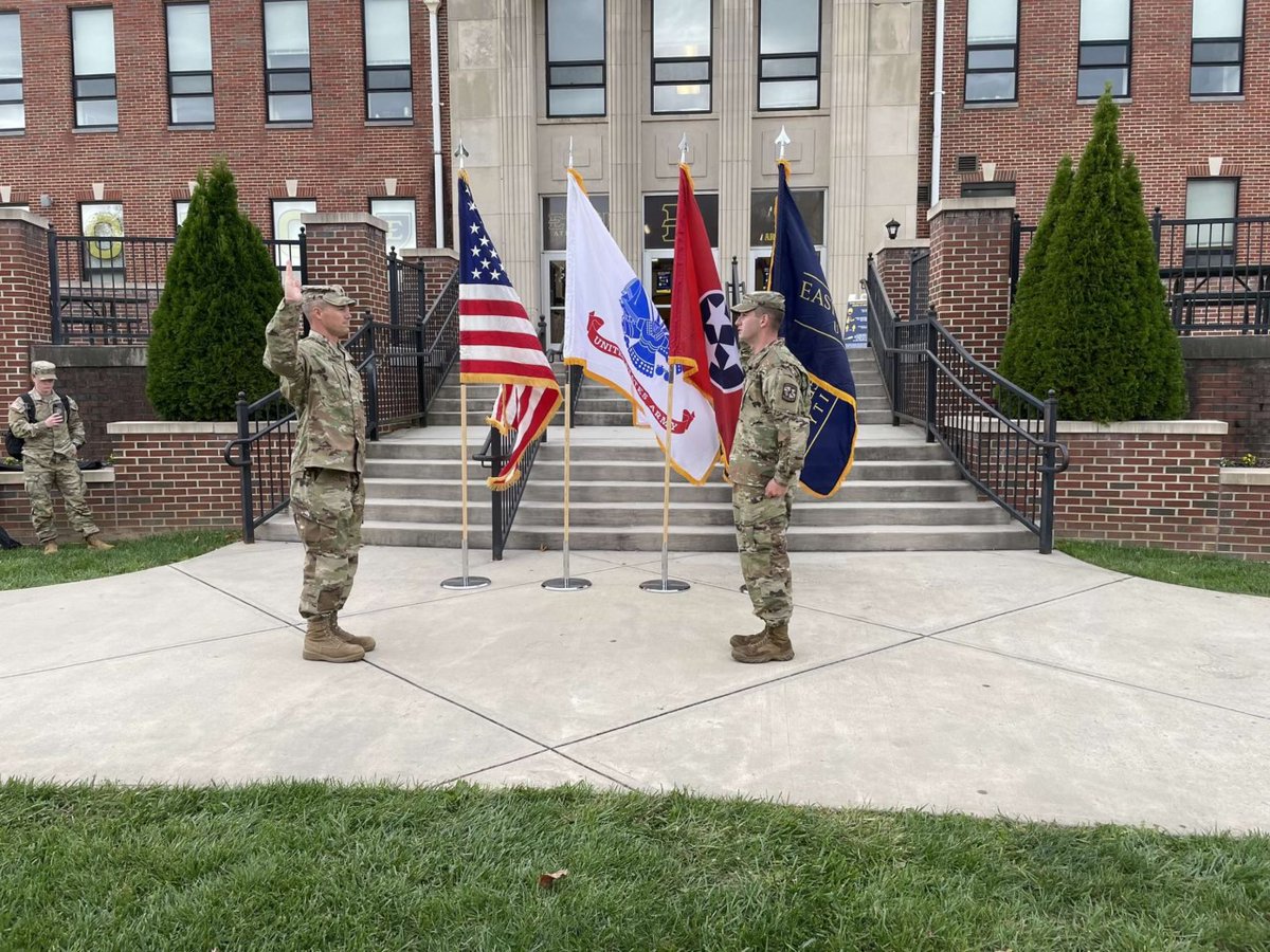 Congratulations to Andrew Dugger on becoming the latest cadet to contract with the ETSU ROTC program in pursuit of a commission as an officer in the US Army! LTC Monas administered the oath at a formation in front of Brooks Gym. #etsurotc #etsu #leadershipexcellence #ARMY