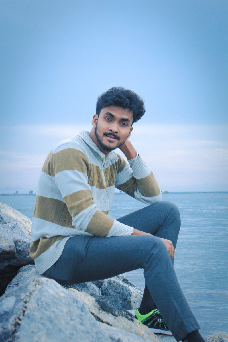 EVM_LACHU's tweet photo. It's a new day and a new month, you can achieve anything you put your mind to as long as you believe in your abilities! ☺️🤞👍
#evm_lachu #RandomPics #SriLanka #tamil #Poonagary https://t.co/Aek0pNdg9n