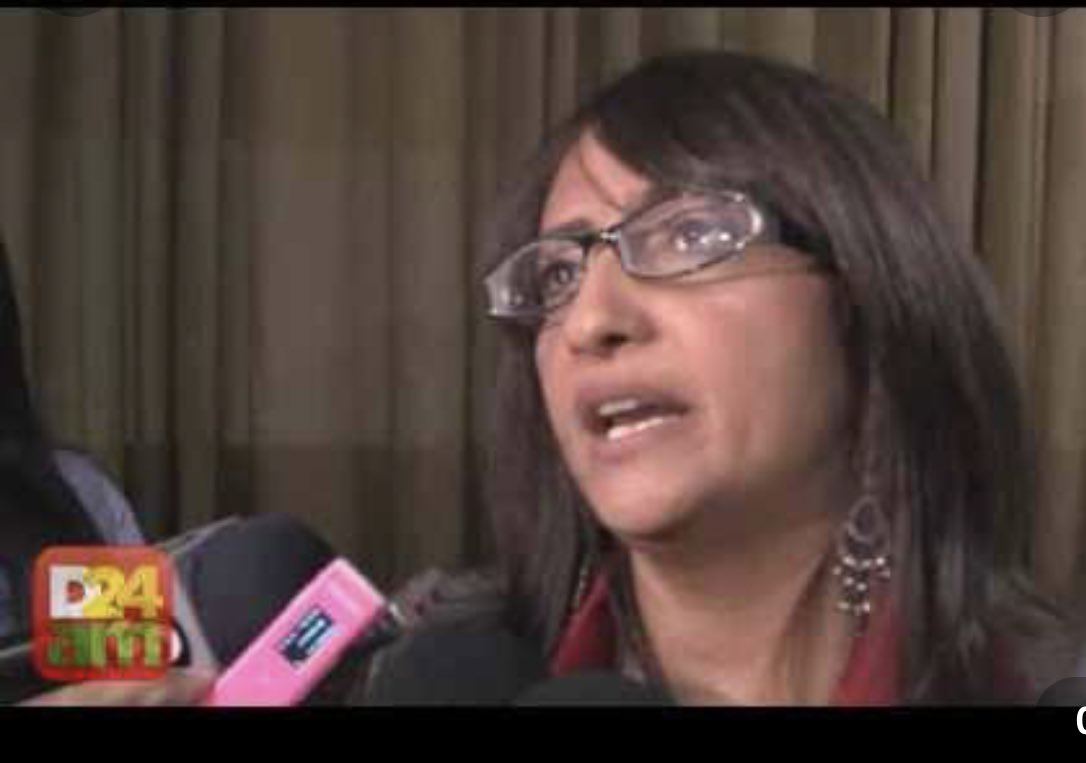 FraxeJaiza's tweet image. As pessoas civilizadas não tem medo do trabalho da imprensa. Jornalistas e comunicadores levam a informação verdadeira a todos os cantos do planeta.
Os 2 guardiões da democracia são o poder judiciário independente e a imprensa livre. Quem não os respeita, pratica autodestruição.