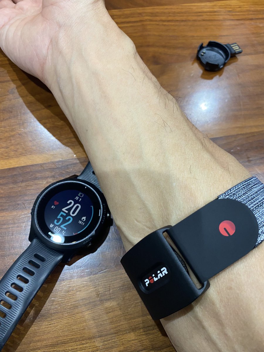 katz831's tweet photo. これでランの心拍グダグダから解放されるかな😊ペアリングも完了!
#polar #veritysense https://t.co/LzkwGu9ixp