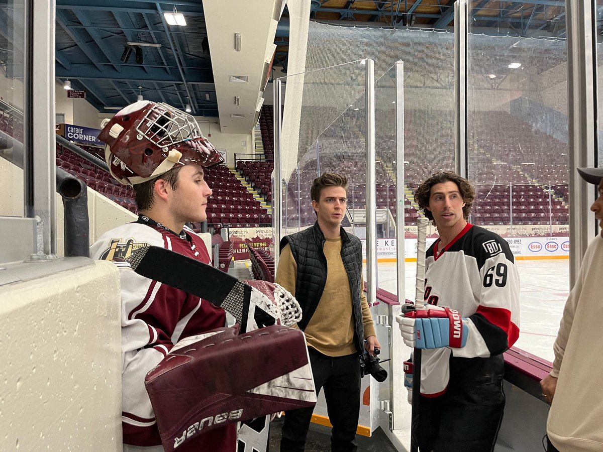 jpolly22's tweet photo. Huge shoutout to Shelbi Kilcollins and the @PetesOHLhockey for having us out for a game. A+ hospitality and a top-notch organization.
(πΈ: David Pickering) https://t.co/tpzIhjWaZy