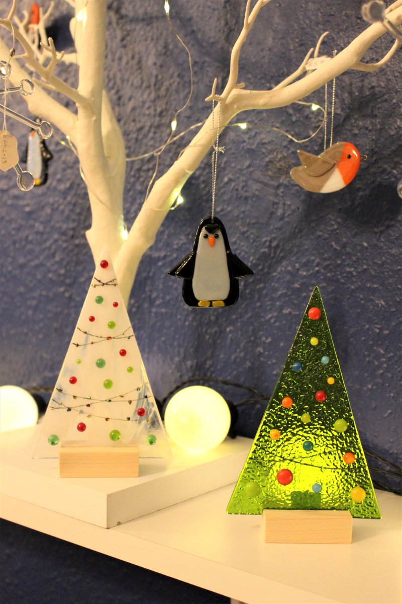 artcraftcollect's tweet photo. Our latest decoration: kiln fused glass penguin from 523 Glass Studio. We think they look a bit like the penguins in Madagascar - super cute! They are £4.50 each or two for £8.00.
#christmasiscoming #handmadeinEdinburgh #penguin #fusedglass https://t.co/jC7sccGcyU