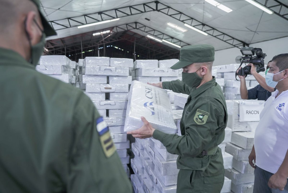 jpmasespanol's tweet photo. #Nicaragua | El Consejo Supremo Electoral (CSE) de Nicaragua, concluyó este 01 de noviembre, la elaboración de las Maletas Electorales, las que serán trasladadas a los 3,106 Centros de Votación (CV), habilitados para las Elecciones Generales del próximo 07 de noviembre del 2021. https://t.co/vhuwESawgC